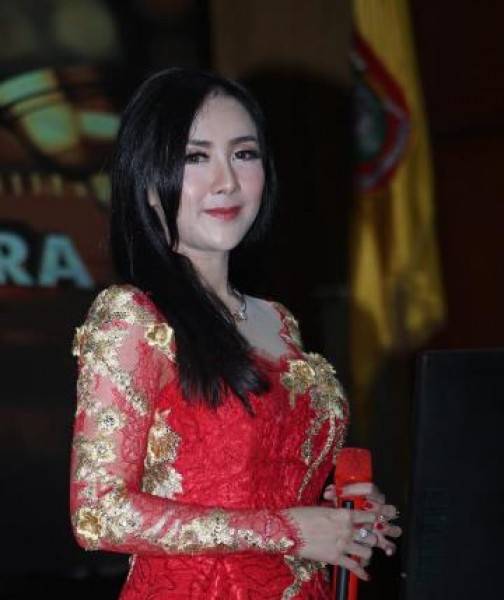 Ucie Sucita Anggap Hubungan Dirinya dengan Wartawan Seperti Keluarga