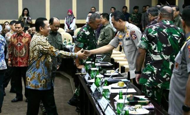 Ketua MPR-Ketua DPR akan Kunjungi Papua, Pastikan Kondisi Riil