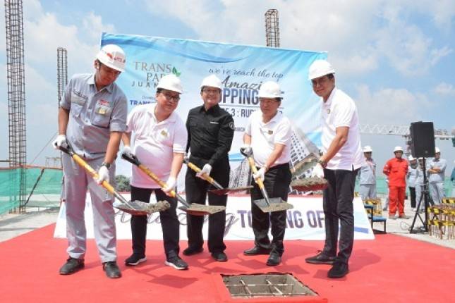 Sudah 80 Persen Terjual, Transpark Juanda resmi melakukan Topping Off Phase 3 Ruby Tower