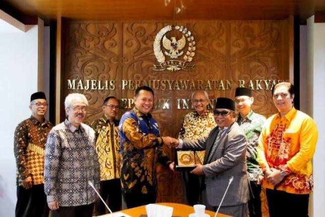 Ketua MPR Ajak Umat Islam Perangi Intoleransi dan Diskriminasi
