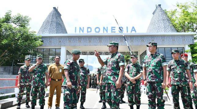 Kasum TNI Tinjau Pos Pengamanan Perbatasan RI-Timor Leste  