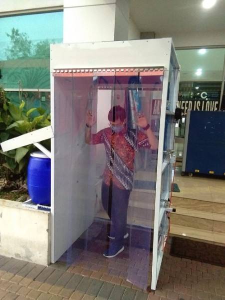 Terus Cegah Penyebaran Covid-19, IPC Car Terminal Tempatkan Automatic Disinfektan