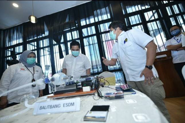Menteri BUMN Kunjungi Persiapan Operasi Laboratorium Deteksi Covid-19 RS Pertamina Jaya