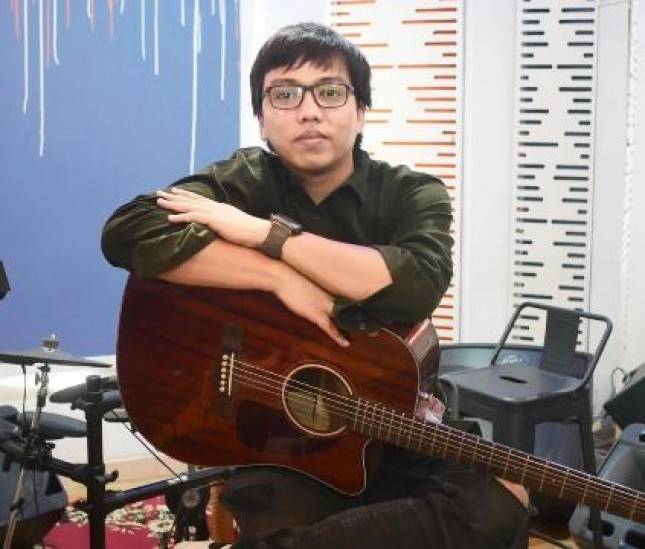 Single 'Semua Kan Berlalu' Karya Aan Story Raih Rekor MURI