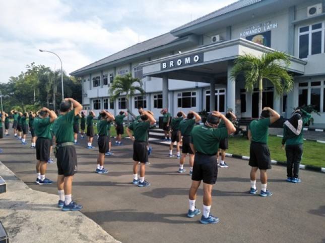 Prajurit Marinir Tetap Jaga Bugar Tubuh  dalam Suasana Ramadhan