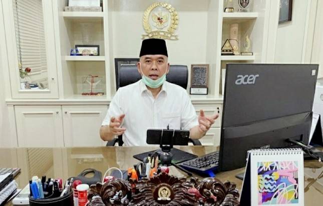 Sebagai Regulator Industri Keuangan, Heri Gunawan DPR Anggap OJK Lemah dan Bertindak Sembrono  