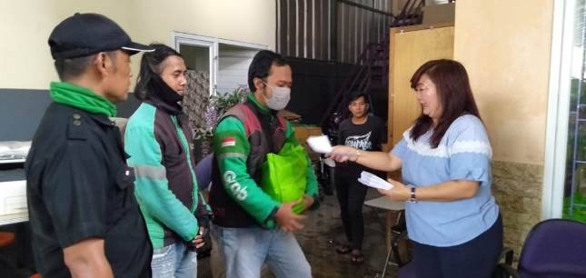 150 Pengemudi Ojek Terima Donasi  dari PT Asri Jaya Mandiri