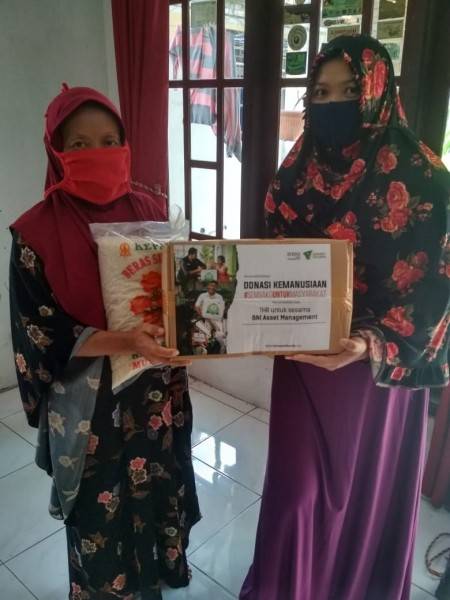 Dompet Dhuafa Bersama BNI Asset Management Berikan Kebahagiaan Guru Honorer