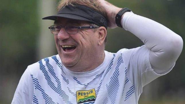 Pelatih PERSIB Robert Optimistis dengan Kesiapan Fisik Skuad Pangeran Biru