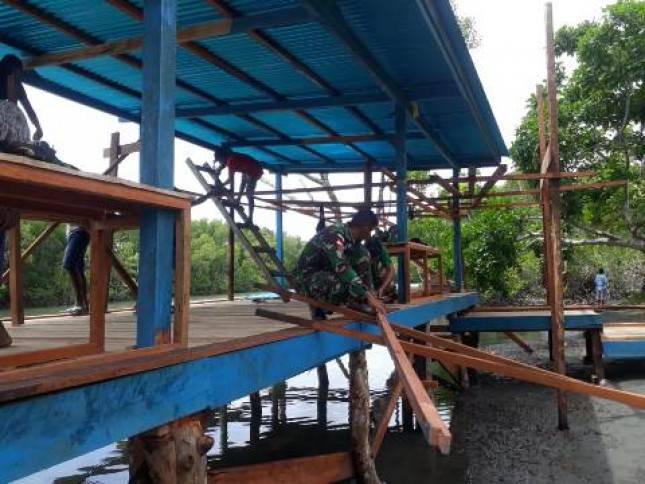 Satgas 754 Kostrad Papua Bangun Dermaga Serba Guna 