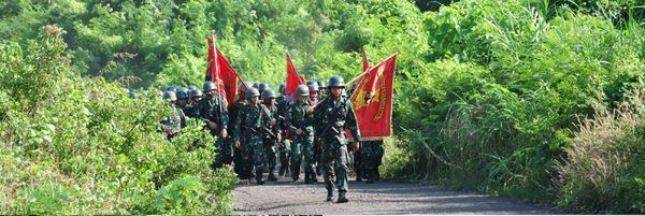 Prajurit Yonzeni 2 Marinir Surabaya  Latihan Ketahanan Mars 