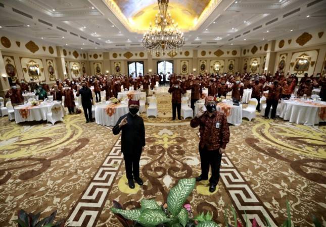 Bangkitkan Ekonomi Daerah, Anak Buah Luhut Raker di Banyuwangi: Silahkan Anda Belanja Sebanyak-Banyaknya... 