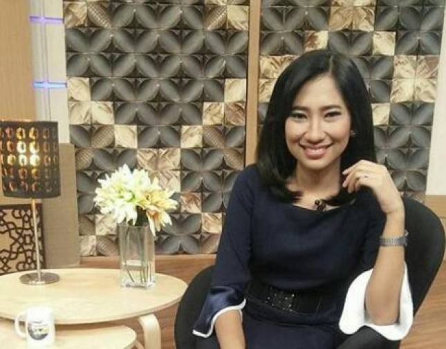 Ngeri! Pengamat Cantik Ini  Sebut Banyak Calon Tunggal Di Pilkada, Bukti Kemerosotan Demokrasi