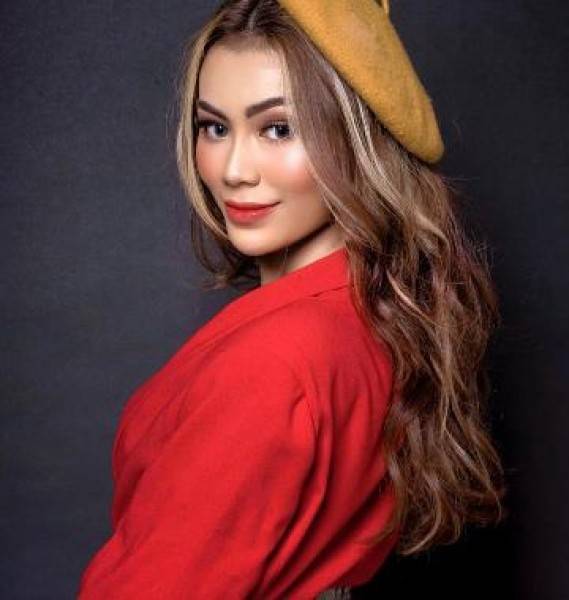Si Cantik Angelinarossa Berbisnis Kuliner Ayam Bakar