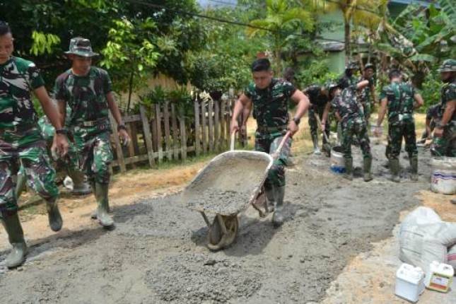 Satgas TMMD Reguler ke-109 Sintang Kerjakan Infrastruktur Jalan Raya