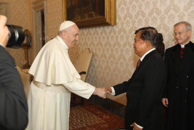 Jusuf Kalla Bersama Tim Juri Zayed Award for Human Fraternity, Bertemu Paus Fransiskus