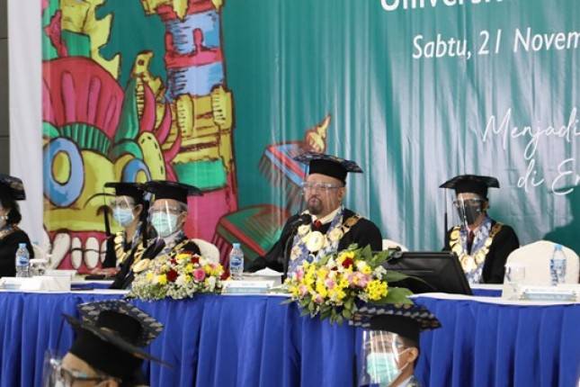 Pesan Rektor UMN Agar Wisudawan Selalu Optimis Menyongsong Kehidupan