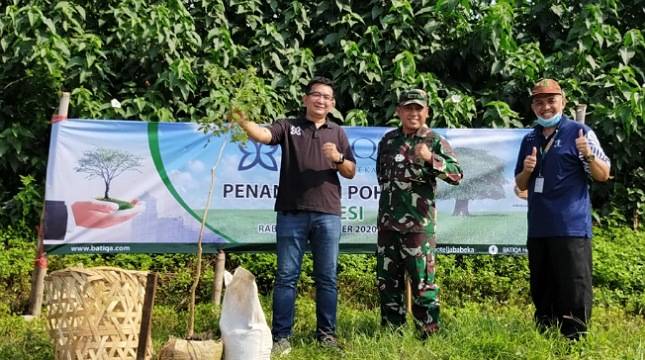 Jalin Kolaborasi, BATIQA Hotel Jababeka & Jababeka Infrastruktur Tanam Sejumlah Pohon Trembesi Kurangi Emisi Karbon