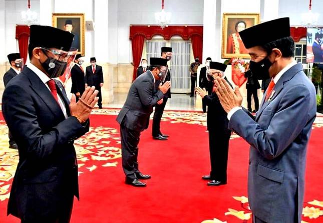 Usai Dilantik, Sandiaga Minta Doa dan Dukungan, Warganet: 'Papa Online' Are You Happy?   