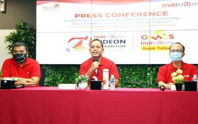 Telkom Regional II Berikan Beasiswa Pelatihan Bulu Tangkis Bersama Marcus Fernaldi Gideon 