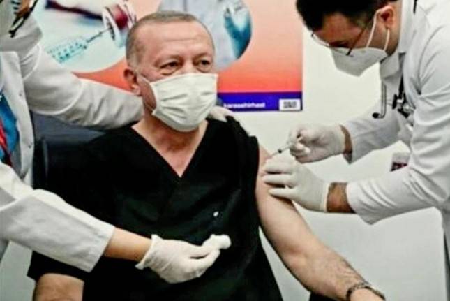 Susul Jokowi, Erdogan Jadi Presiden Kedua di Dunia yang Disuntik Vaksin Covid-19 Asal SinoVac Biotech China  