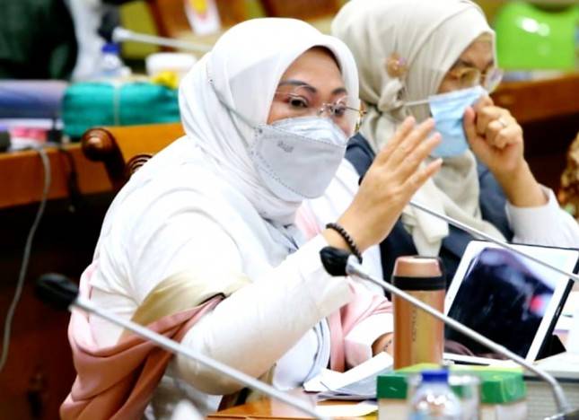 Menaker Ida Pastikan Klaim JHT Sesuai Aturan Lama, Bahkan Dipermudah