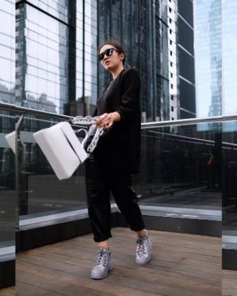 Mengintip Wardrobe Netizen Mengawali 2021
