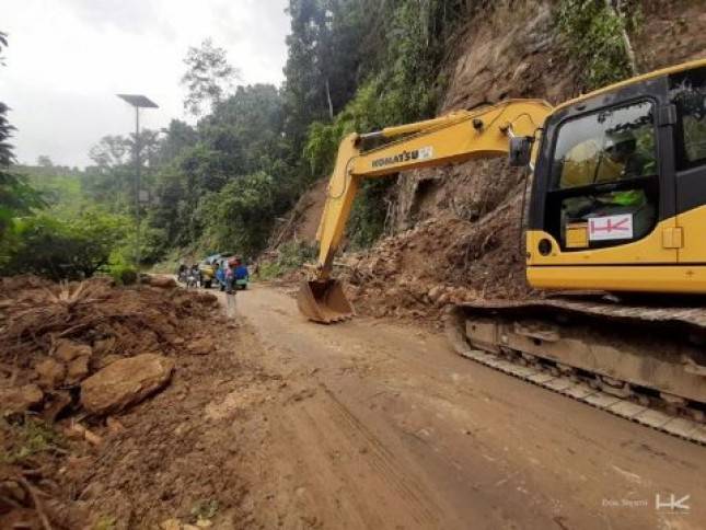 Hutama Karya Terjunkan Alat Berat Pasca Bencana Sulawesi Barat