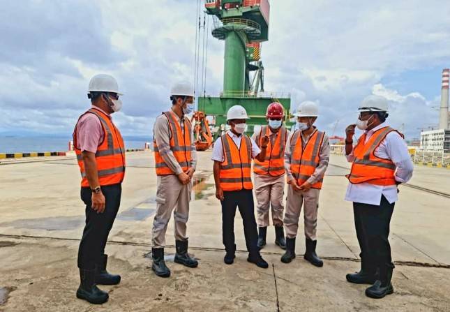 Kunjungi Weda Bay Industrial Park, Kepala BKPM:&nbsp;Kalau Ada Masalah, Kita Selesaikan, Jangan Sampai Mangkrak! Publik:&nbsp;Pak Bahlil Gesit Kawal Investasi...