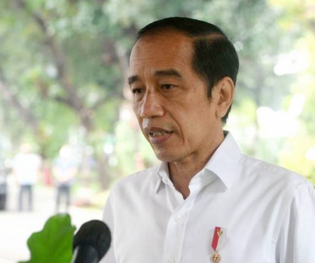 Jokowi Berduka, Perintahkan Jajaran 'Gercep' Tangani Korban Banjir Bandang NTT dan NTB, Netizen: Terimakasih Pak, #PrayforNTT