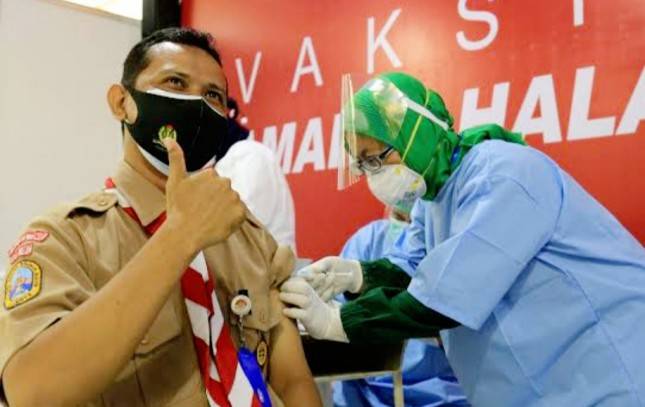 DPR Minta Pemerintah Pastikan Seluruh Guru Telah Divaksin Sebelum Digelarnya Belajar Tatap Muka