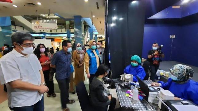 Sinar Mas Land Dibantu Dinas Kesehatan Kota Tangsel Gelar Vaksinasi untuk Para Pedagang