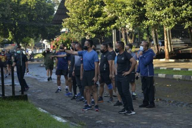 Dankormar Mayjend Suhartono Olah Raga Pagi di Sarang Petarung Cilandak