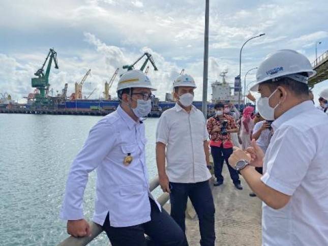 Luar Biasa! Bangun Kawasan Industri Terintegrasi, Kang Emil 'Kawinkan' BIJB dengan Anak Krakatau Steel