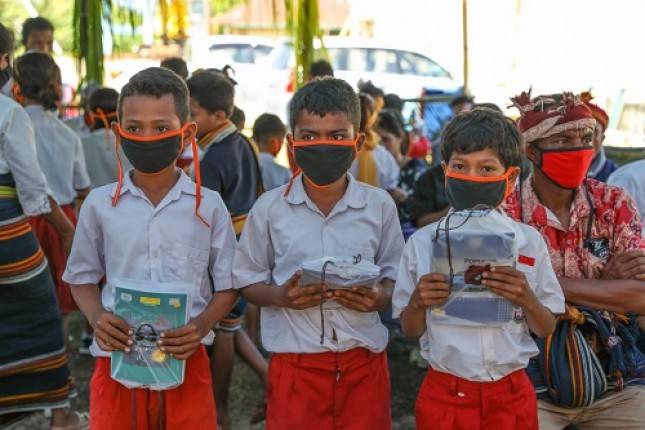 Bantuan Mengalir ke NTT, Sicepat Ekspres Mulai Bantu Renovasi SDN Wikico Rongo di NTT