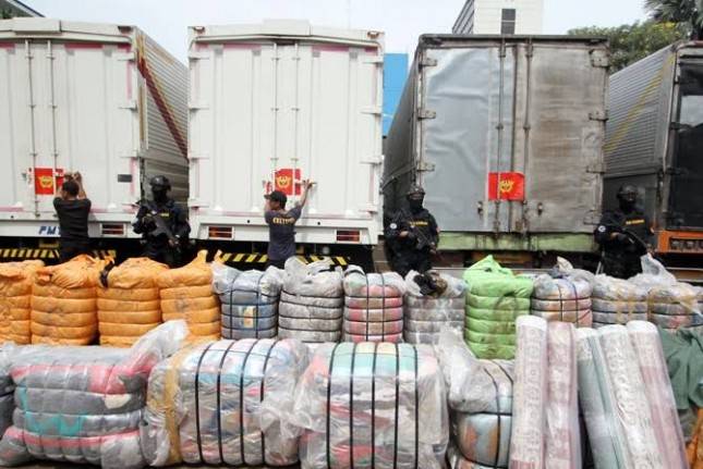 Urgensi Tinggi! Mendag Terbitkan Kepmendag Berantas Impor Ilegal di Tujuh Jenis Barang Mulai Tekstil hingga Keramik