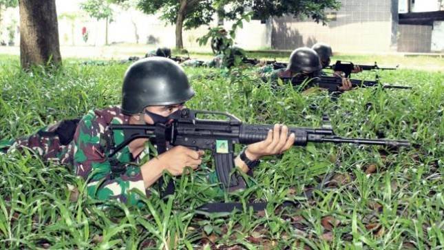 Prajurit Petarung Batalyon Infanteri 4 Marinir Cilandak Laksanakan Drill  Raid Amfibi
