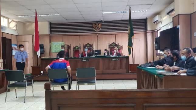 Buruh Menuntut THR, Penjara yang Didapatkan?