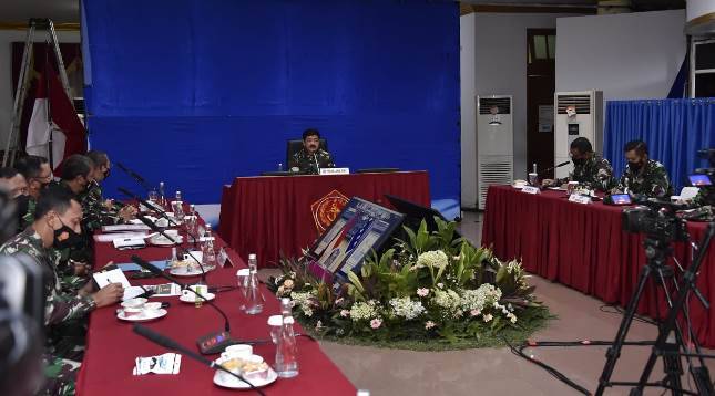 Panglima TNI Marsekal Hadi Pimpin Rapat Evaluasi PPKM Skala Mikro