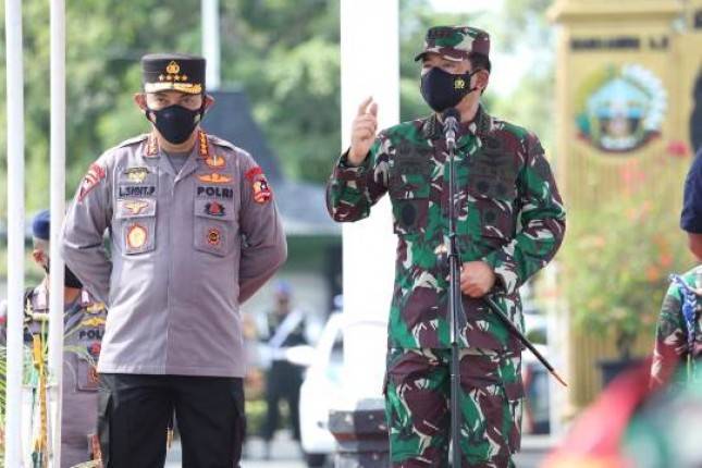 Panglima TNI Pantau Kasus Covid-19 di Grobogan dan Tinjau Serbuan Vaksinasi