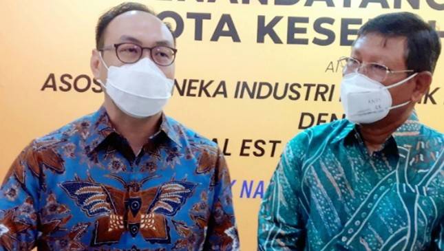 Asaki 'Acungi Jempol' Langkah Menperin Agus Perpanjang Safeguard Keramik