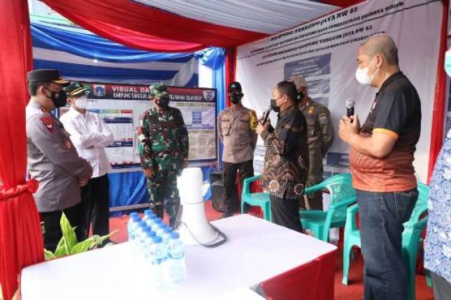 Panglima TNI Marsekal TNI Hadi Tjahjanto S.I.P Sidak ke Posko PPKM RW 03 Kelurahan Cilangkap 