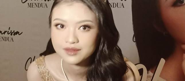Penampilan Artis Cantik Clarissa Dipuji Sejumlah Kalangan
