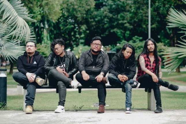 REDSIX Rilis Single Baru Berjudul Yorkie