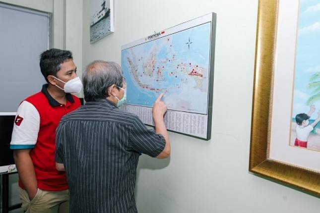  Bantu  Kapal Apung yang Karam di Teluk Sape, Sicepat Ekspres, Berikan Donasi