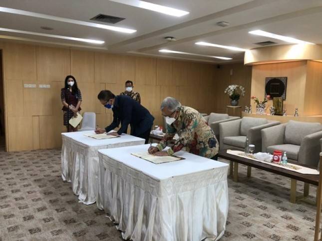 Galang Sinergi BUMN, CEO  PT Indofarma Tbk Arief Pramuhanto Apresiasi kerjasama Memanfaatkan Layanan BTN Solusi