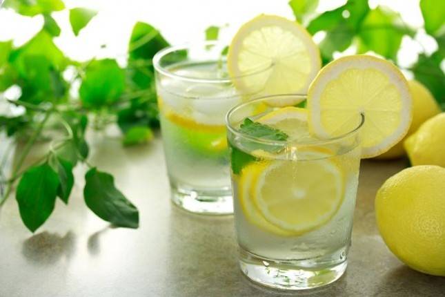 Benarkah Minum Air Lemon Hangat dapat Menurunkan Berat Badan? Ini Faktanya!