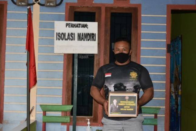 Danrem 174 Merauke Brigjen TNI Bangun Nawoko Berikan Dukungan Moril Kepada Anggota Yang Terpapar Covid-19