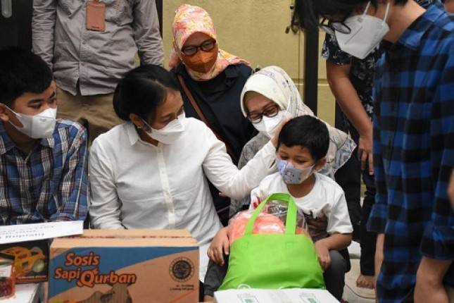Momen Haru Saat Menteri Bintang Temui Anak yang Kehilangan Orangtua Akibat Covid-19, Pastikan Kebutuhan Dasar dan Pendidikan Mereka Terpenuhi
