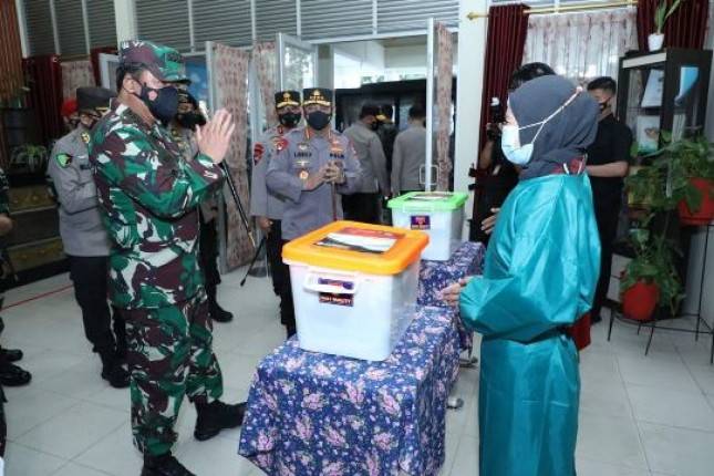 Panglima TNI Marsekal Hadi Tjahjanto Bersyukur Kasus Covid-19 di Pontianak Menurun Namun Jangan Lengah
